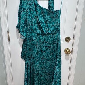 Karina Grimaldi Green Patterned Midi Dress